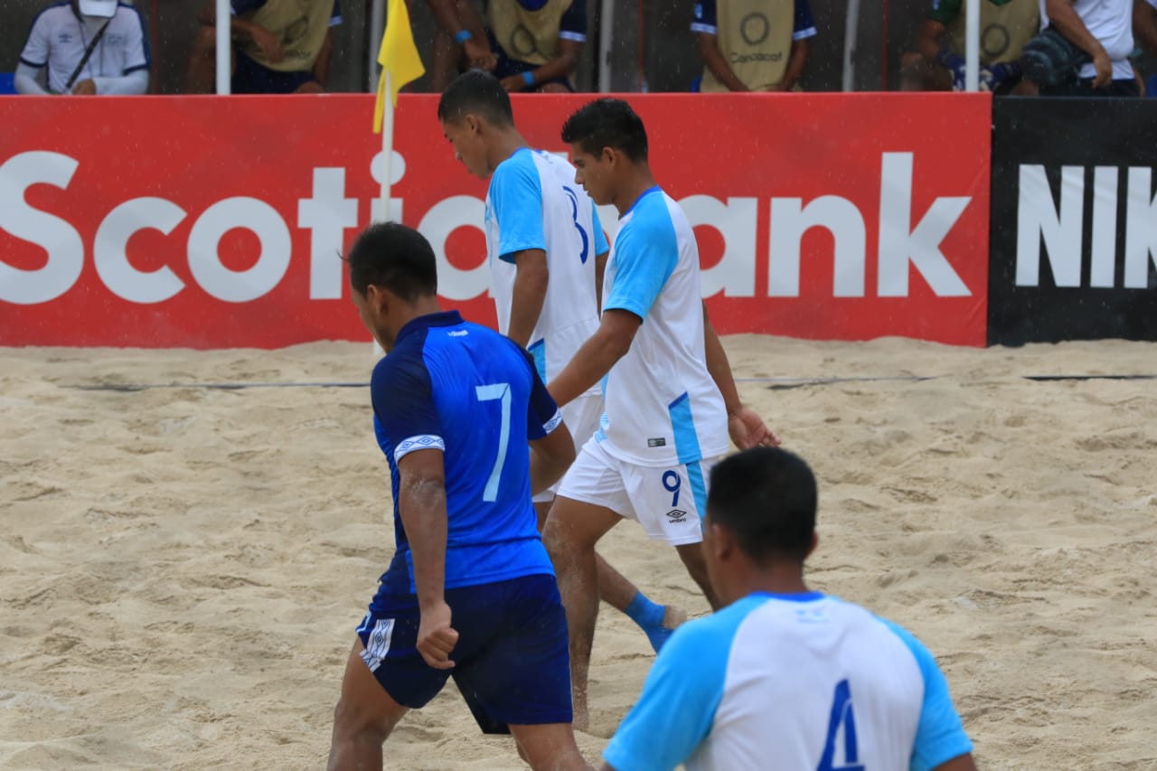 El Salvador acaba con el sueño mundialista de Guatemala