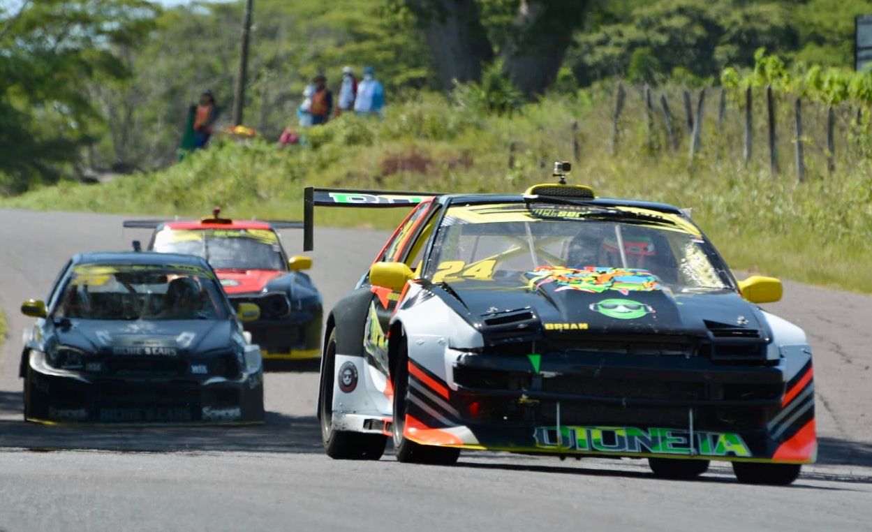 Brian Palma vino de atrás para ganar la cuarta fecha en El Salvador