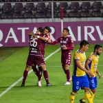 Rubio Méndez Rubín muestra con orgullo la bandera de Guatemala en la MLS