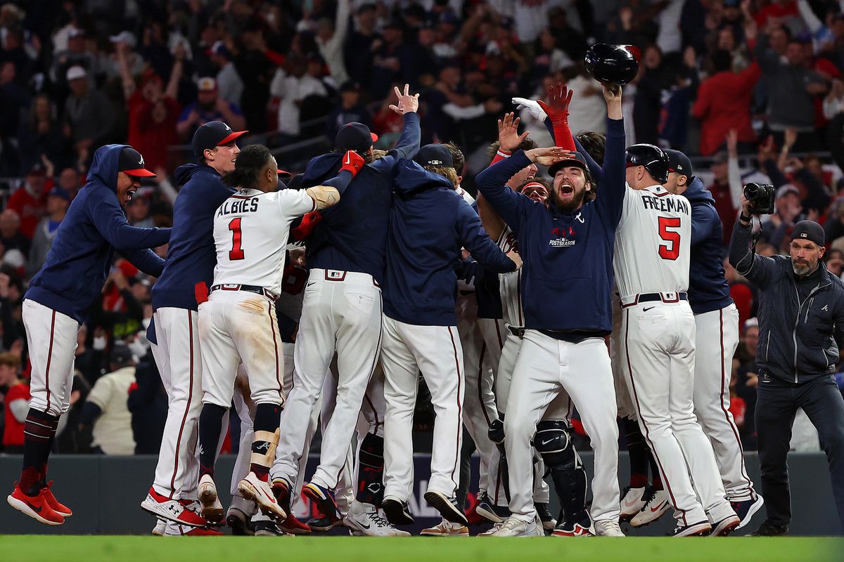 Los Bravos viajan a Los Ángeles con ventaja de 2-0