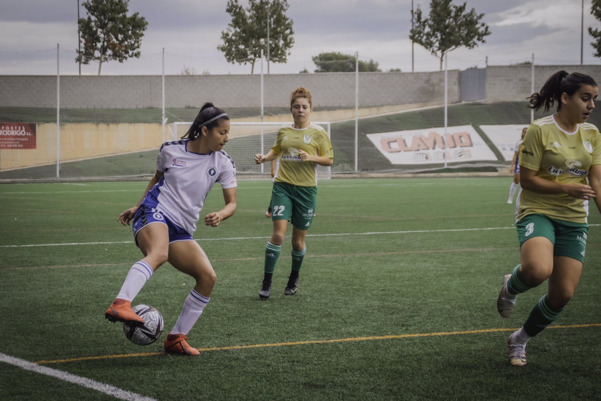 Álvarez anotó un doblete para sumar en el triunfo del Zaragoza