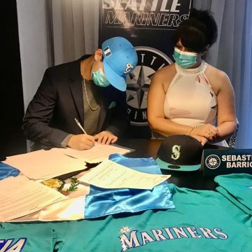 Es oficial: Guatemalteco Barrios firma con los Marineros de Seattle
