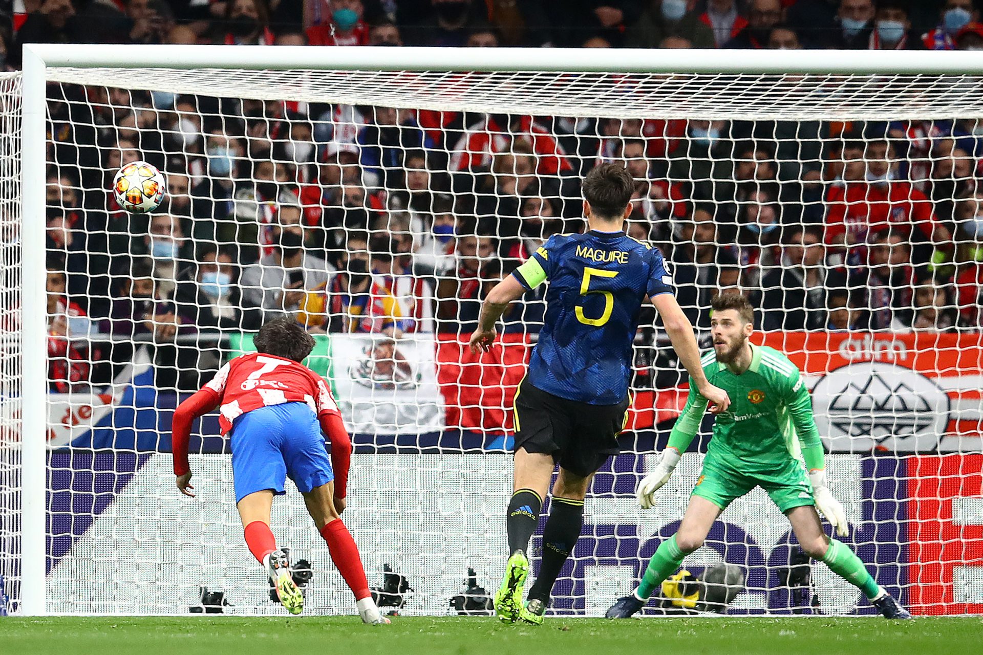 El Atlético perdonó al United y todo se definirá en Inglaterra