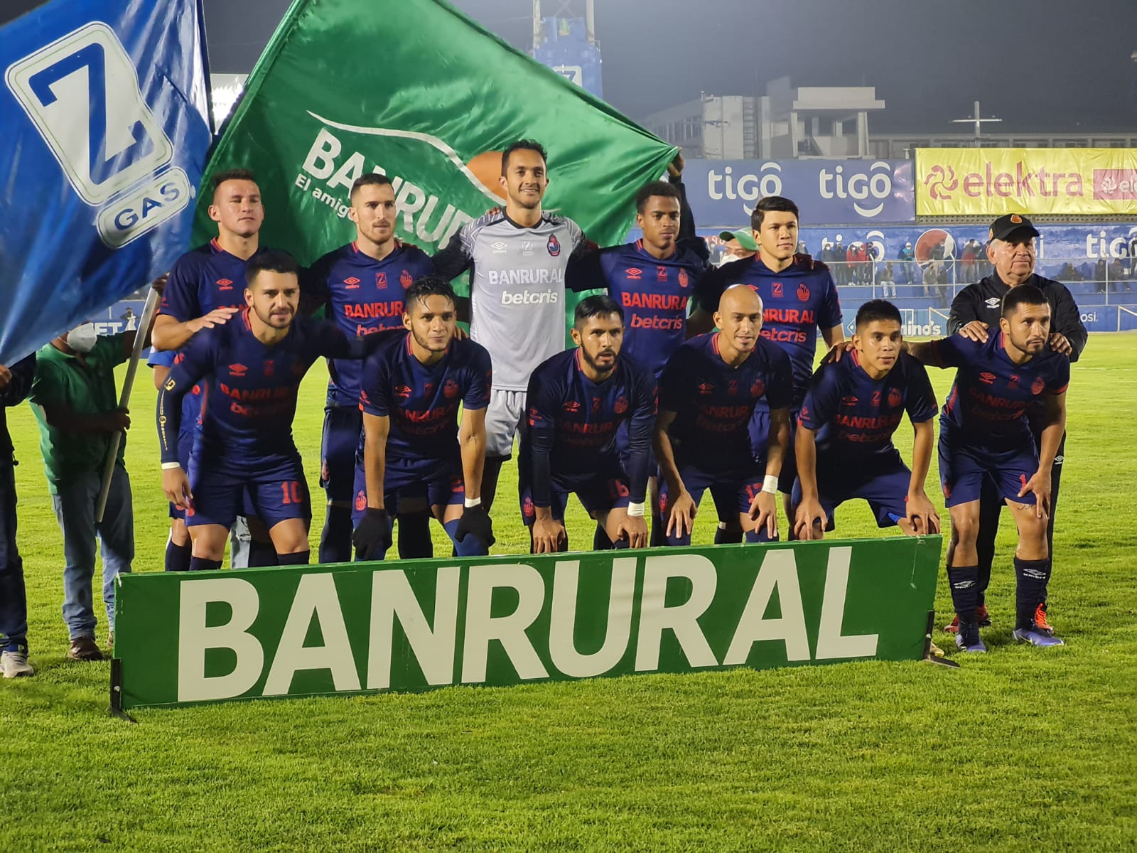 Municipal vence a Xelajú y salta al liderato