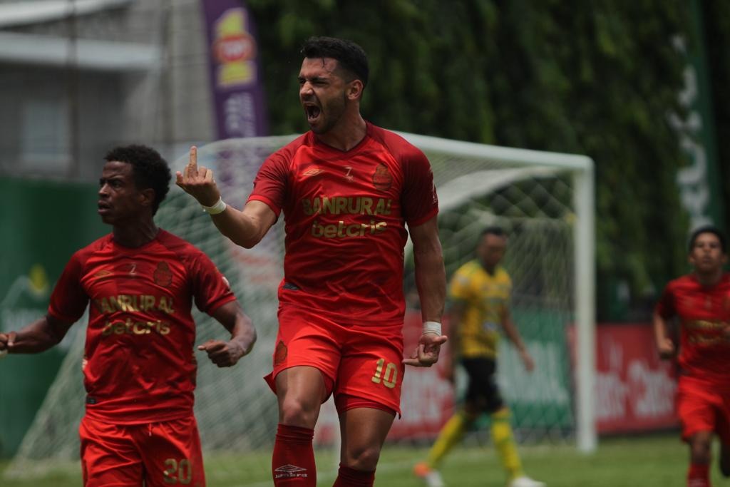 Se pierden la final: Rotondi y Robles sancionados