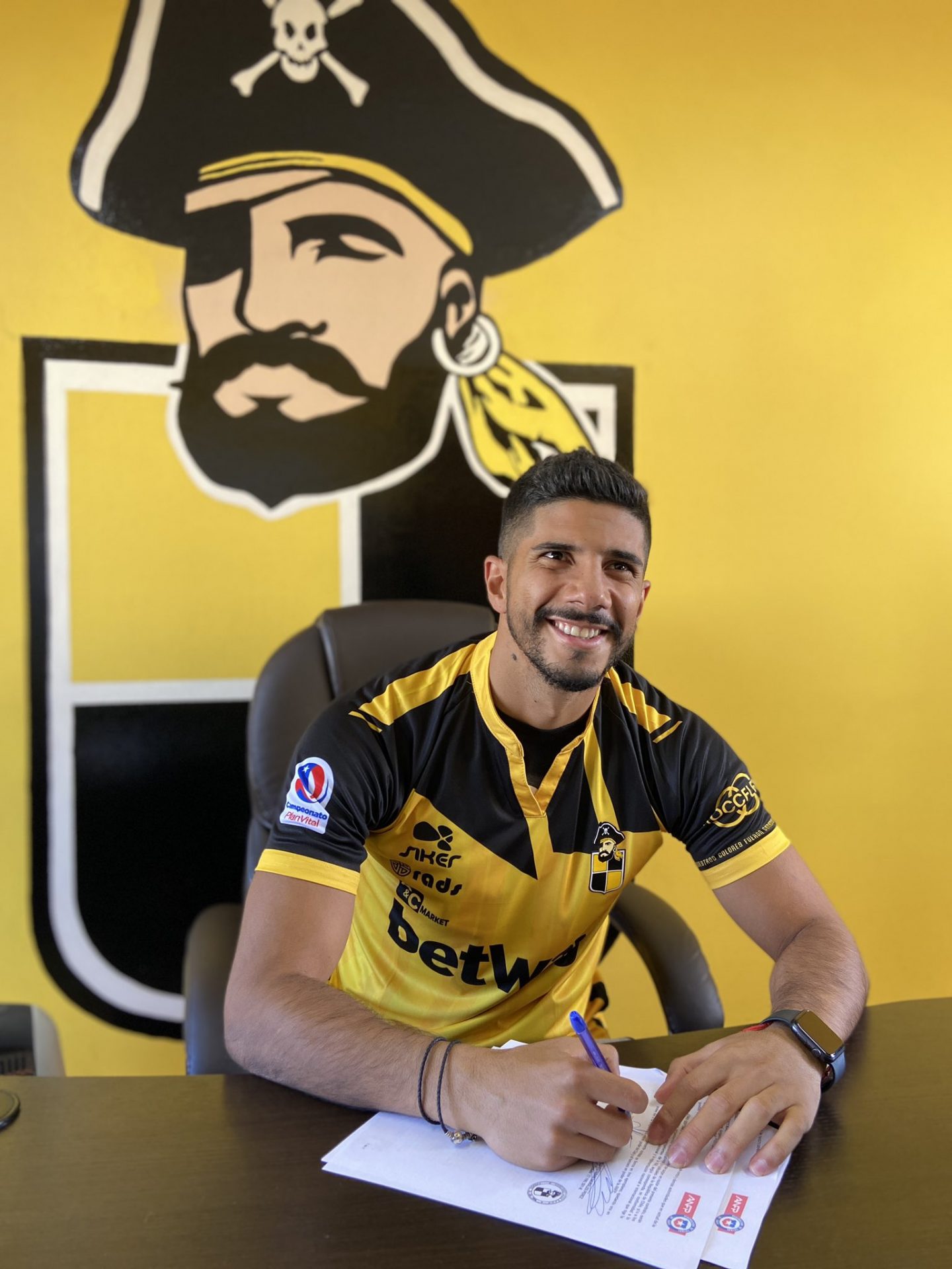 Coquimbo Unido presenta a Gerardo Gordillo de forma peculiar