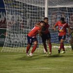 Cobán vence a Comunicaciones y sigue al frente