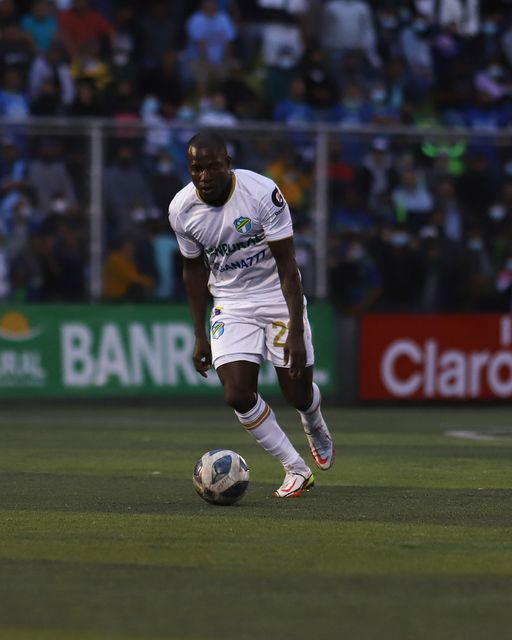 Peleado empate entre Mixco y Comunicaciones (((video)))