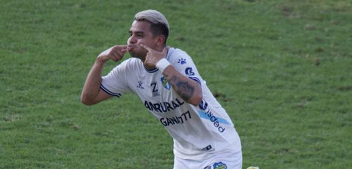 Una baja más para Comunicaciones