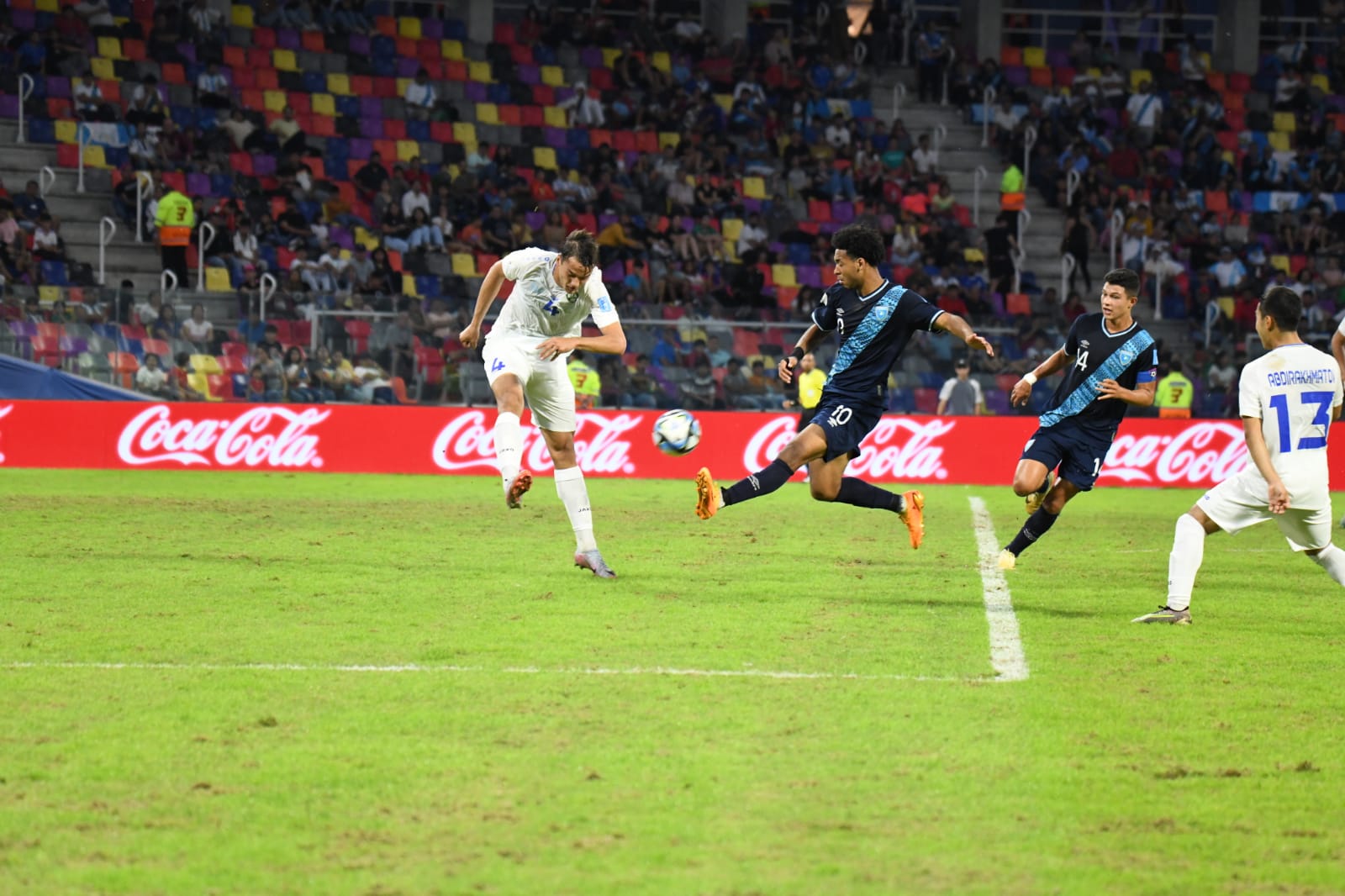 Guatemala se despide del Mundial con una derrota ante Uzbekistán
