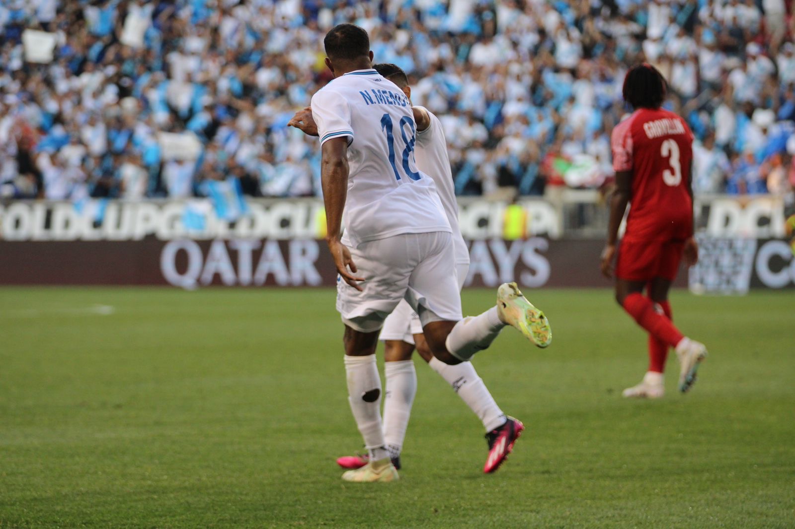 Los once legionarios guatemaltecos con los que dispone Luis Fernando Tena