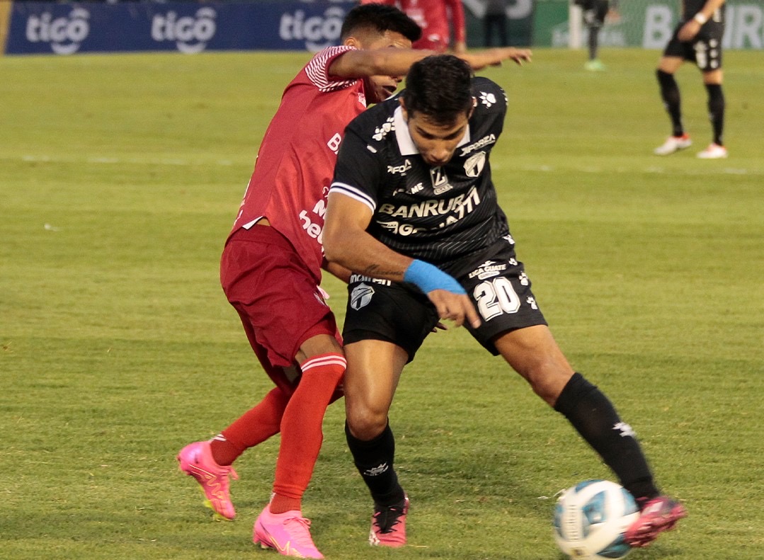 Malacateco rescata un empate ante Comunicaciones y sigue invicto