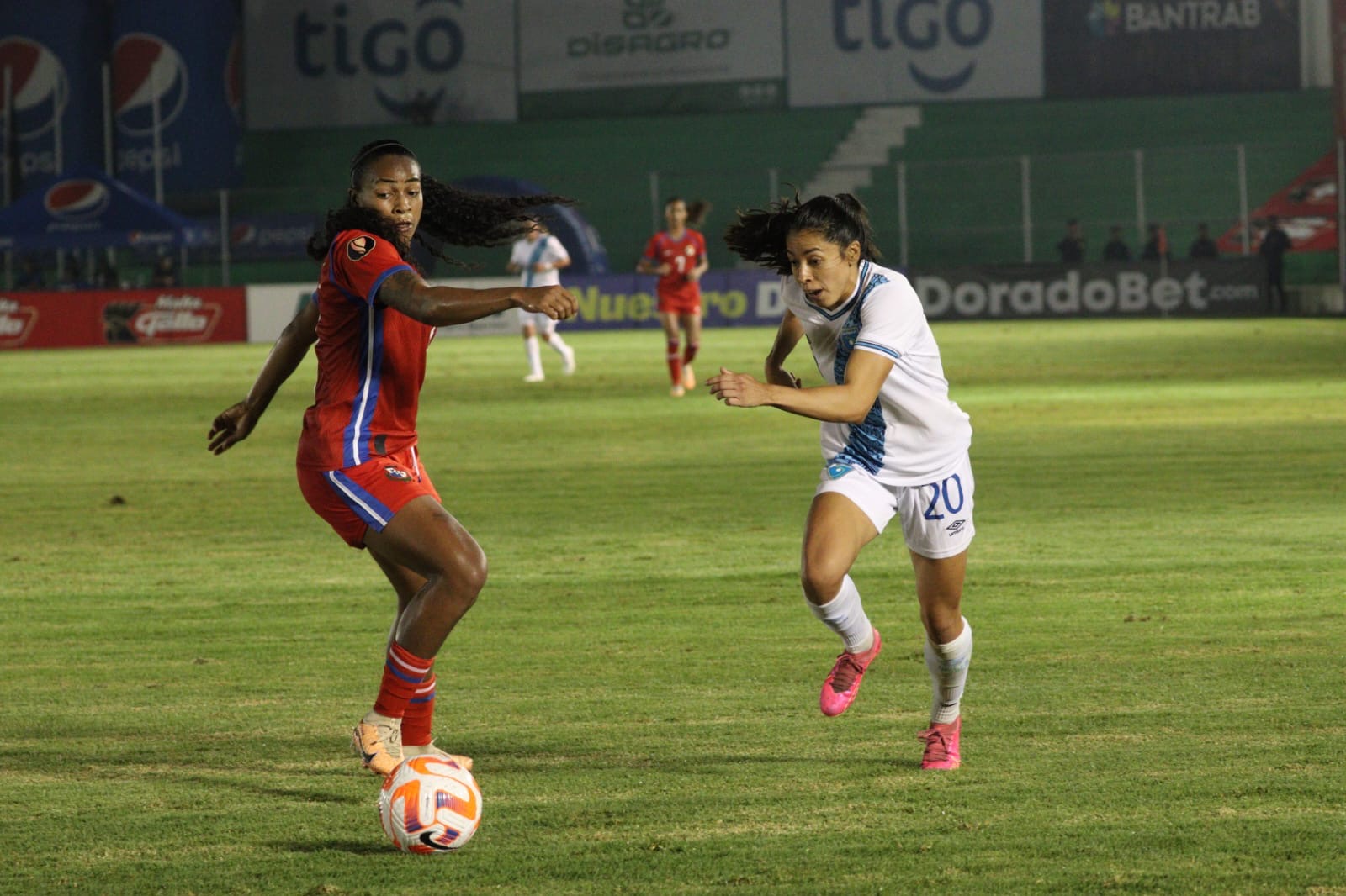 Guatemala cae goleada ante Panamá en el debut de la eliminatoria a la Copa de Oro