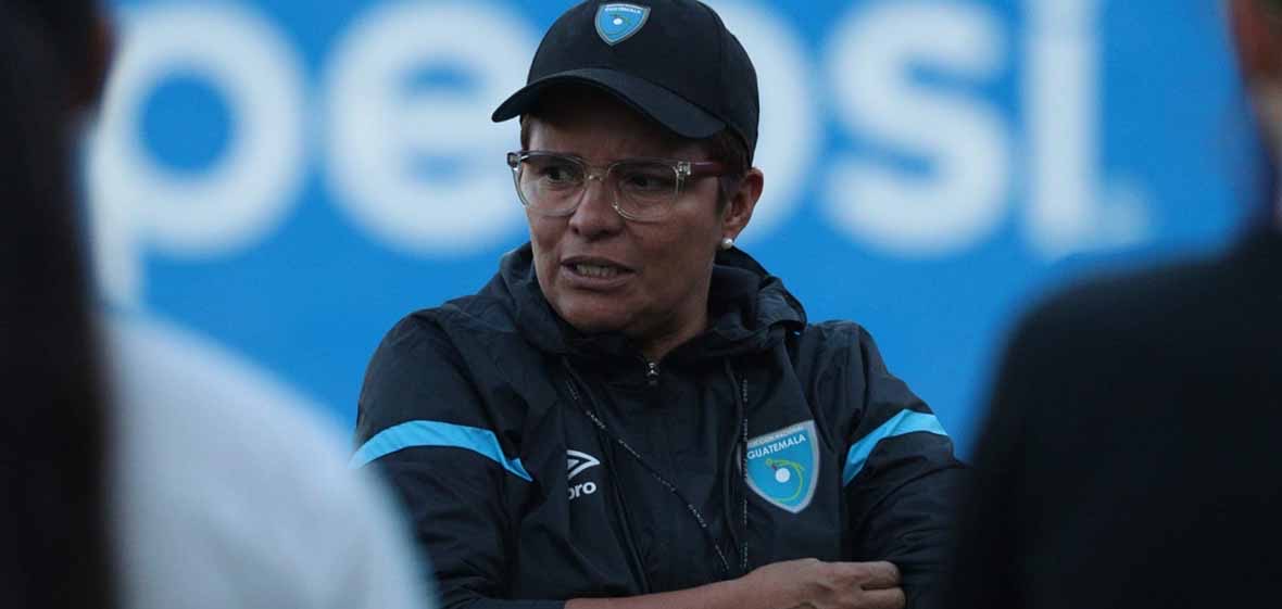 Karla Alemán, elogia a sus “guerreras” por el épico triunfo en Panamá