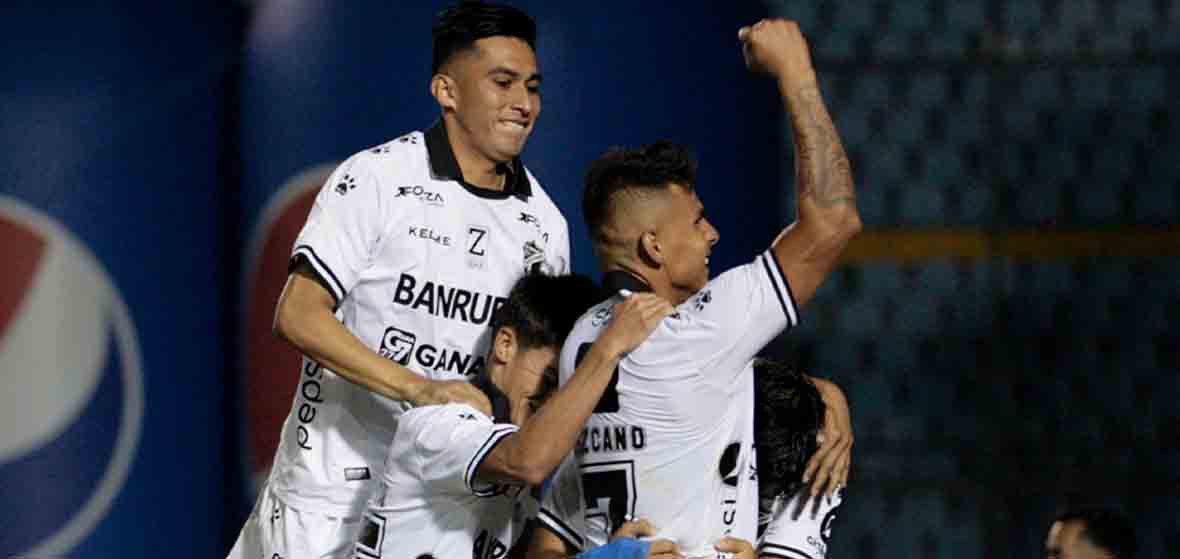 RESUMEN: La jornada 13 deja a Comunicaciones en el primer lugar