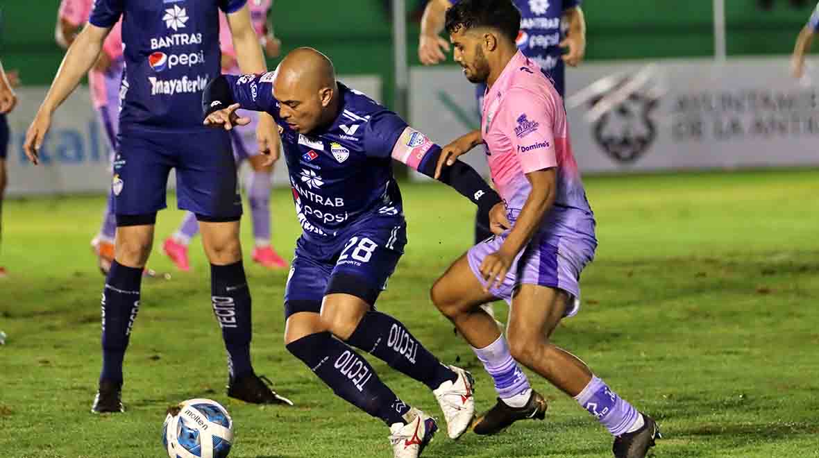 Cobán se lleva un peleado empate de Antigua