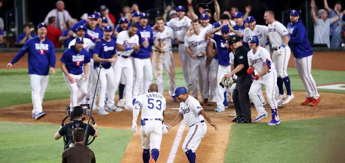Rangers con épica victoria en el inicio de la Serie Mundial