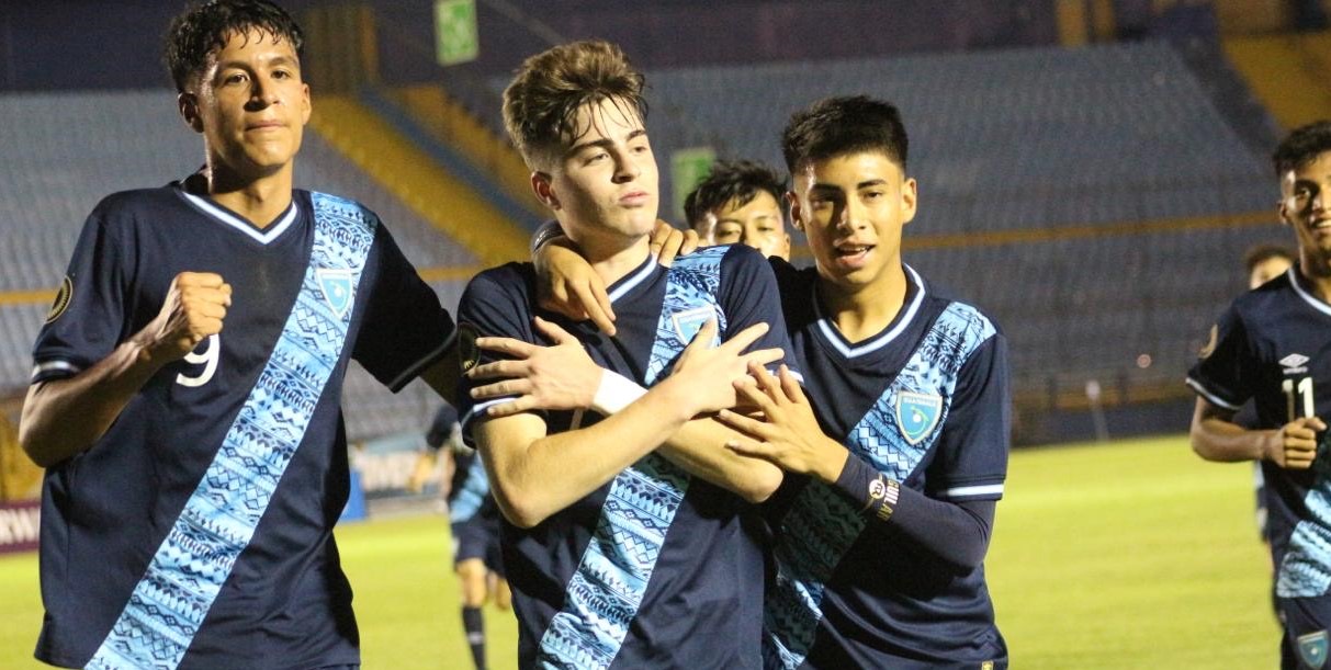 Guatemala golea 6-0 a San Martín y se mantiene firme en la lucha por el pase