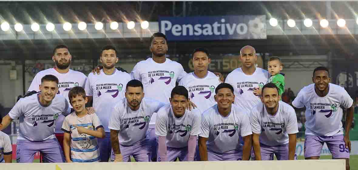 Antigua golea a Guastatoya y asume el liderato del Torneo Clausura