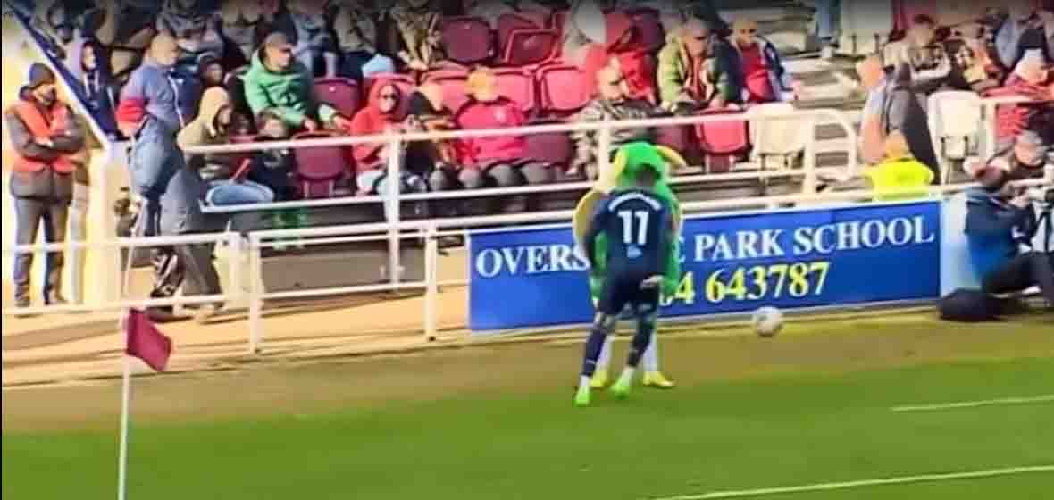 Nathaniel Méndez -Laing protagoniza incidente pocas veces visto en Inglaterra