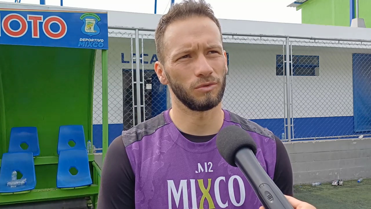 Kevin Moscoso mete las manos por sus compañeros y apunta al título