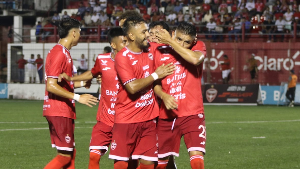 Malacateco necesitó ocho fechas para conseguir su primer victoria [Video]