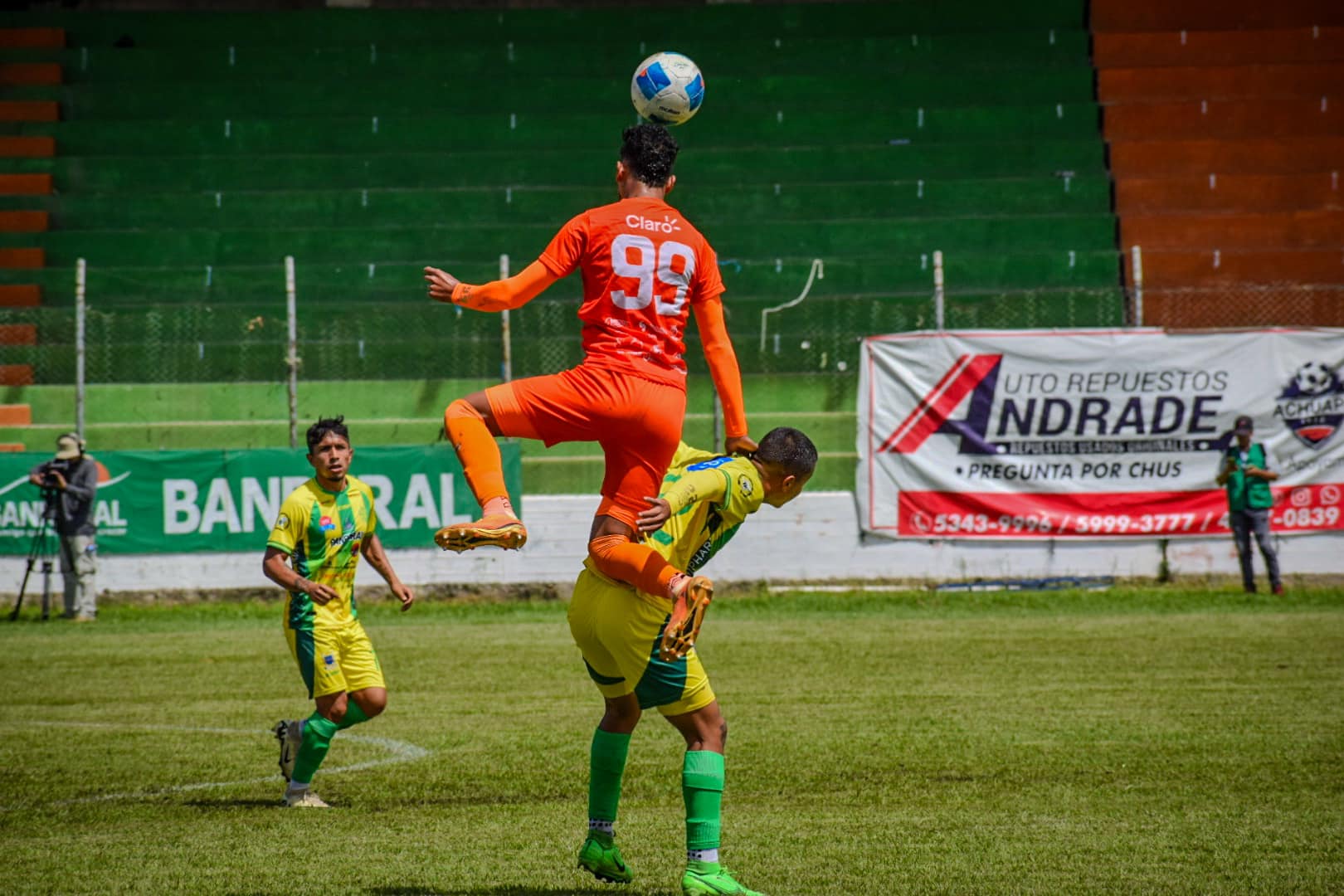 Xinabajul sale airoso de Jutiapa y está al frente del Torneo Apertura