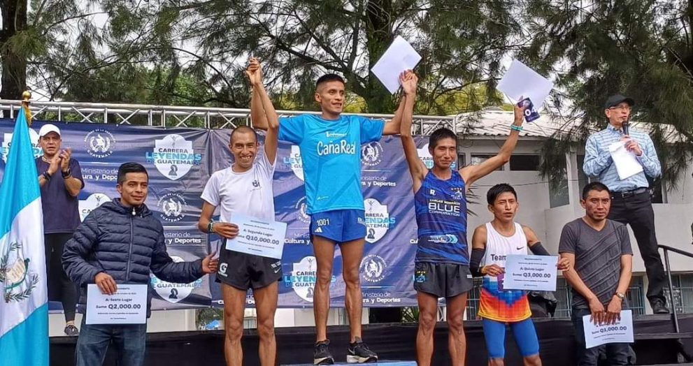 Aroche y Pacay gana la carrera de Leyendas en la capital