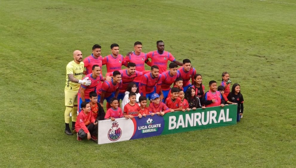 Municipal vence a Xinabajul para asumir el liderato del Torneo Apertura