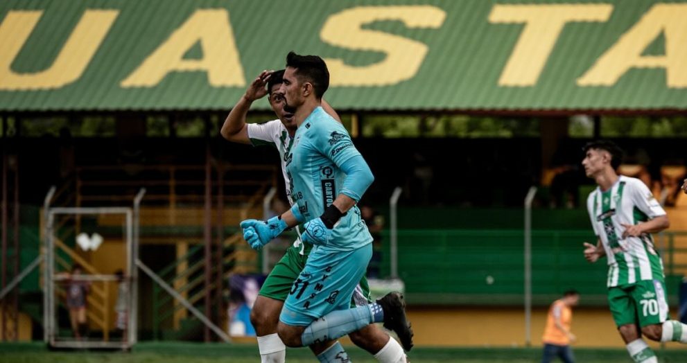 Con gol del portero Luis Morán, Antigua se lleva un empate de Guastatoya