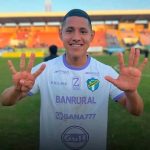 El guatemalteco Erick Lemus lleva el botín de goleador a las vitrinas de Comunicaciones