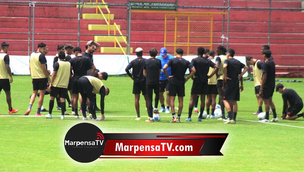 Municipal inicia la era de Acevedo y Pezzarossi
