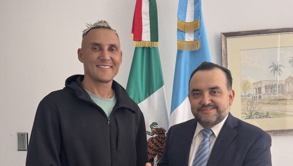 Keylor Navas visita Guatemala para gestionar visa rumbo a su nuevo reto en México