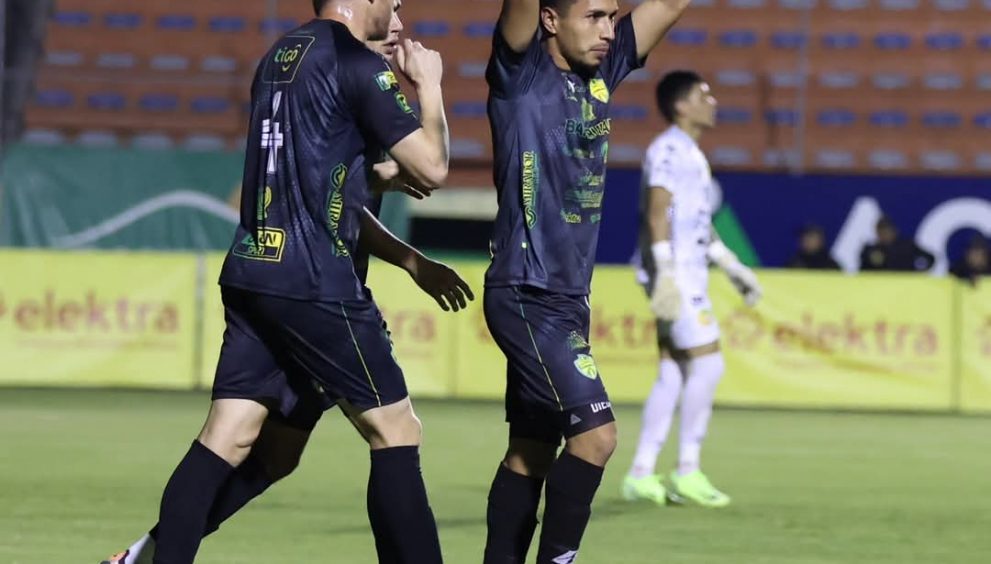 Xinabajul advierte a la Fedefut antes de denunciarla ante la FIFA