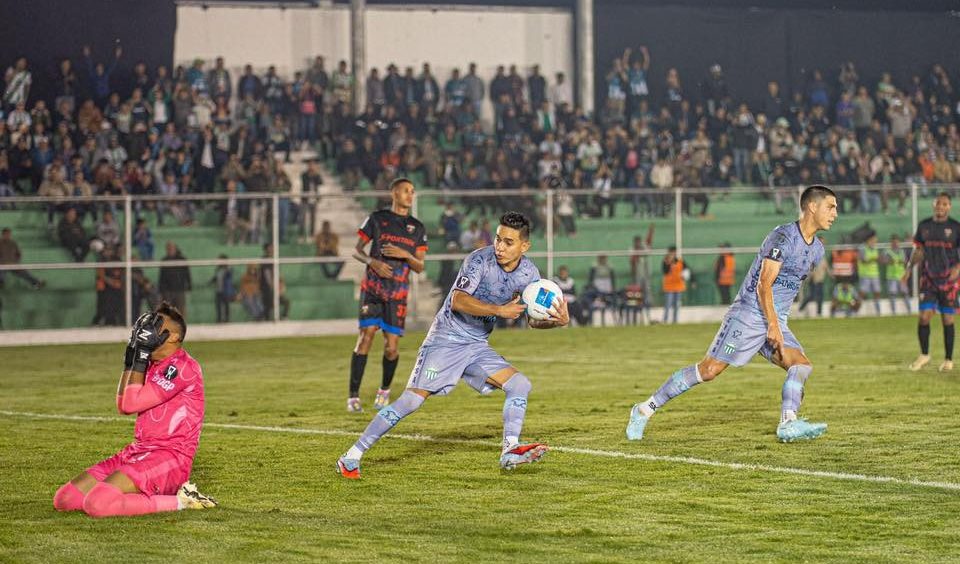 Dolor en casa: Antigua GFC cae 5-3 ante Plaza Amador en un partido de alto voltaje