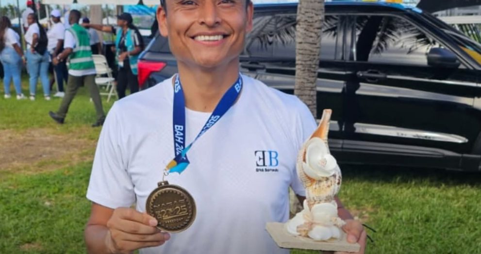 Erick Barrondo gana medalla de oro en Bahamas