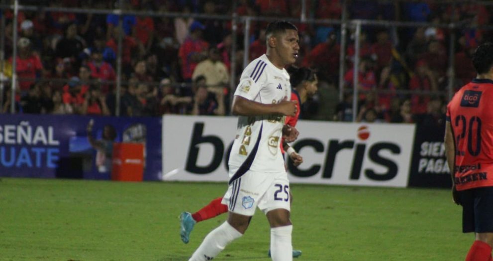 Erick Lemus rescata el empate para Comunicaciones ante Municipal en el Clásico