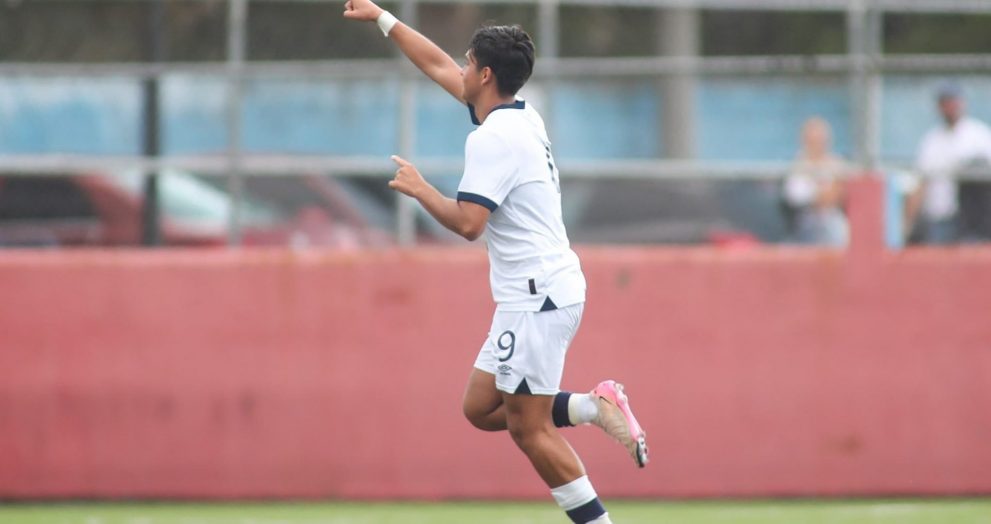 Guatemala golea a Panamá y peleará por el título de Uncaf (VIDEO)