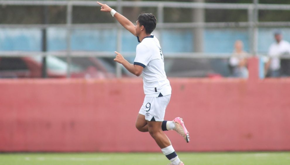 Guatemala golea a Panamá y peleará por el título de Uncaf (VIDEO)