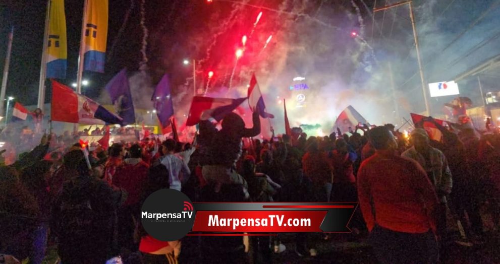 Fiesta en Quetzaltenango con el banderazo en apoyo a Xelajú MC
