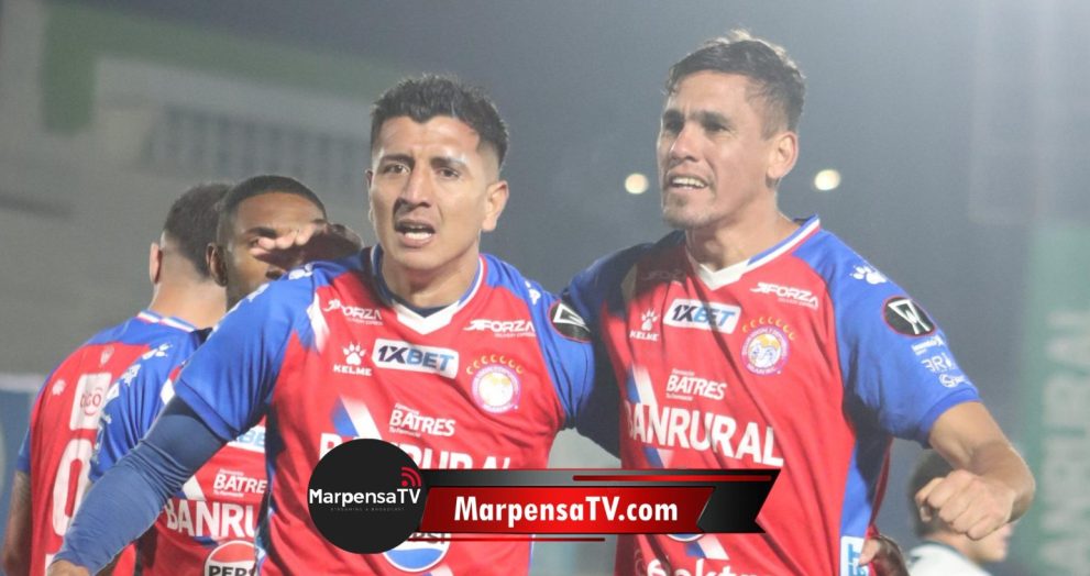 Xelajú MC remonta a Cobán en el arranque de la fecha 21 del Apertura