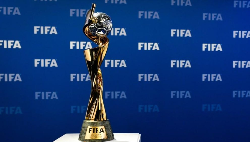 La FIFA recibió oficialmente los expedientes de candidatura para las Copas Mundiales Femeninas de 2031 y 2035, destacando dos propuestas conjuntas que reúnen a varios países.