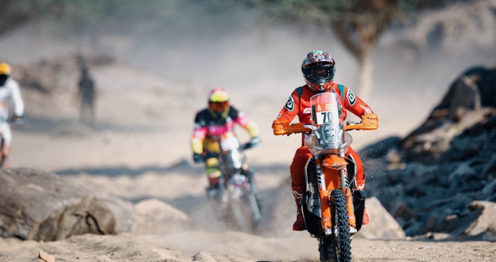 Francisco Arredondo completa con éxito la etapa 1 del Rally Dakar 2026 en Yanbu