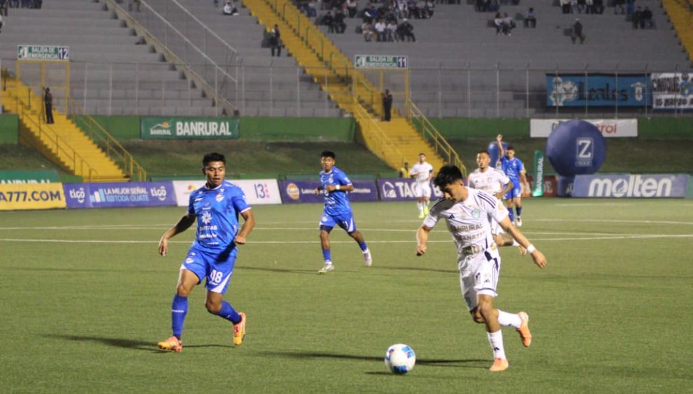 Cobán Imperial vence a Comunicaciones y lo mantiene en zona de descenso