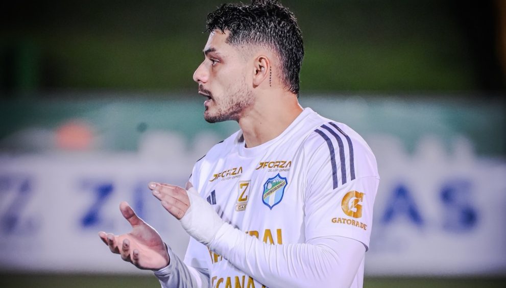 Guastatoyano Darwin Lom fichó por The Strongest y jugará Copa Libertadores