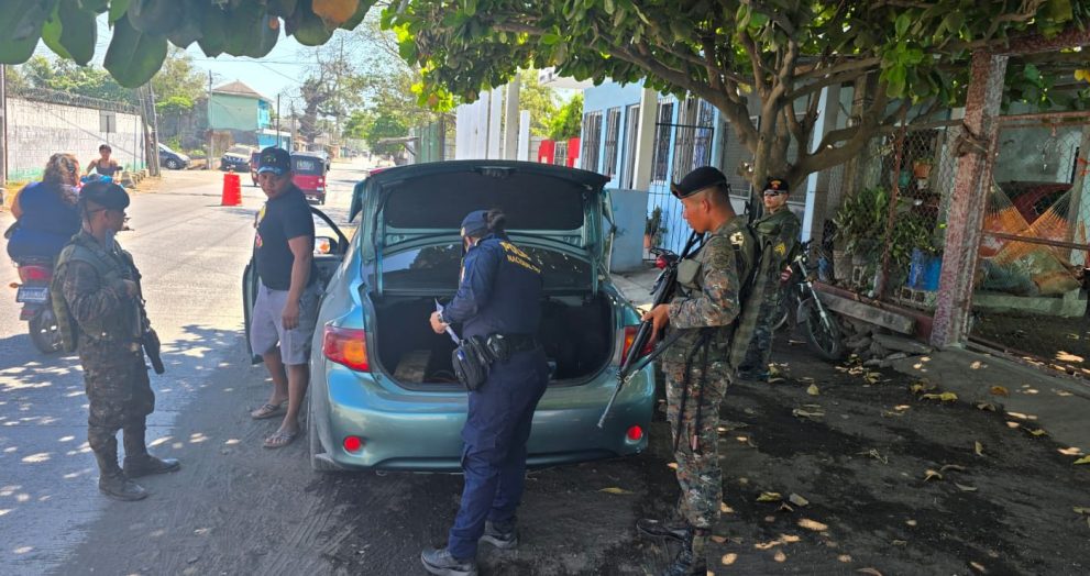 Guatemala decreta estado de sitio por 30 días tras ataques de pandillas