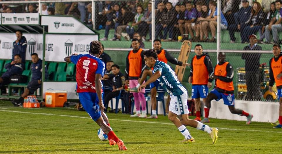 Resumen: El campeón sigue sin ganar en el Torneo Clausura