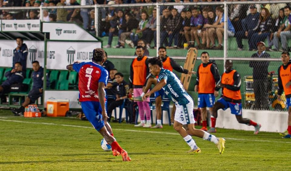 Resumen: El campeón sigue sin ganar en el Torneo Clausura