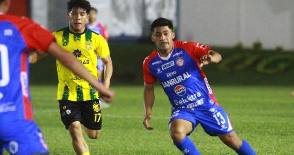 Guastatoya consigue un gran triunfo sobre Xelajú MC