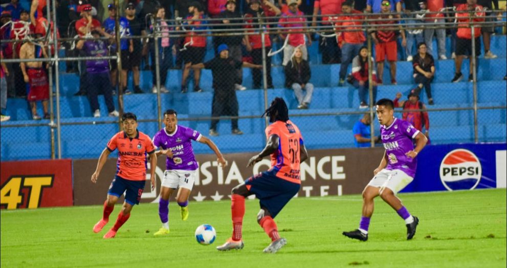 Achuapa ante Guastatoya en juego crucial por la permanencia